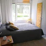 Villa Eco Countryside House By The River & Hottub *