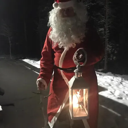 Eco Countryside House By The River & Hottub