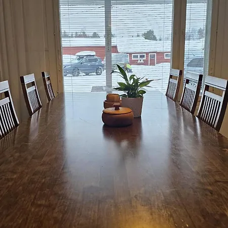 빌라 Eco Countryside House By The River & Hottub