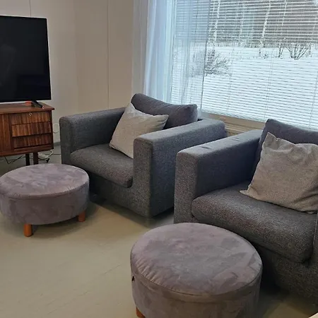 Eco Countryside House By The River & Hottub * Simo